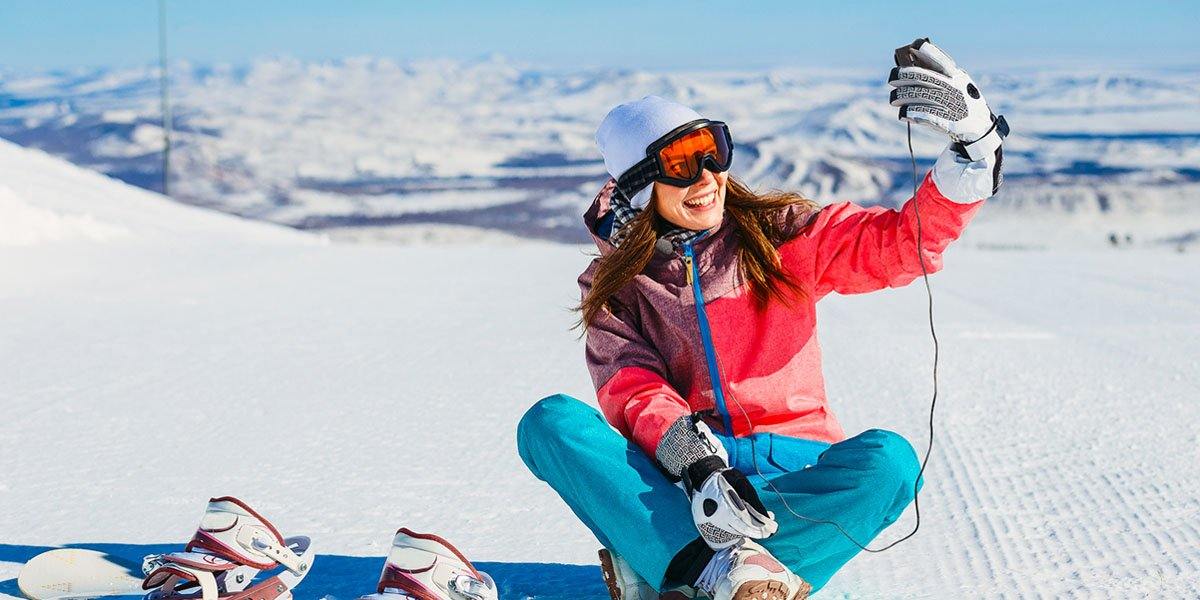 Which is the best camera to start a YouTube Vlogger?